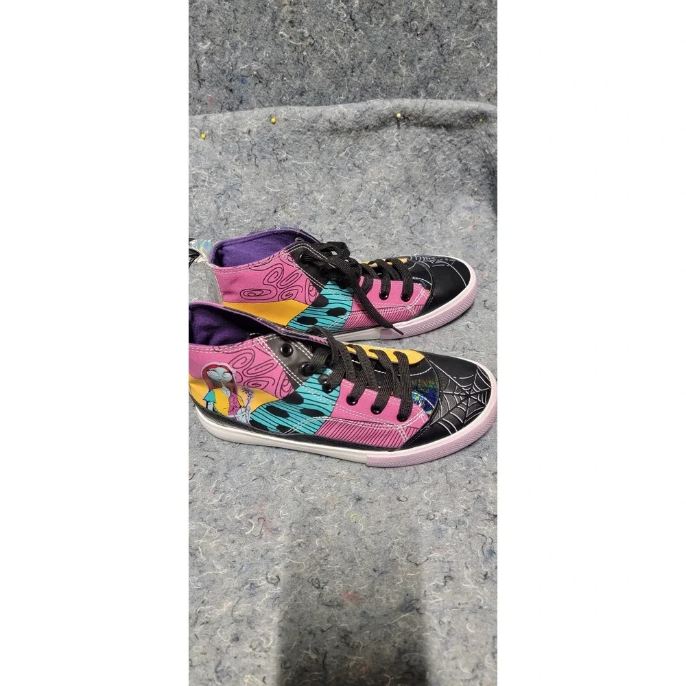 Ground Up Tim Burton's The Nightmare Before Christmas‎ Tennis Shoes Size 8